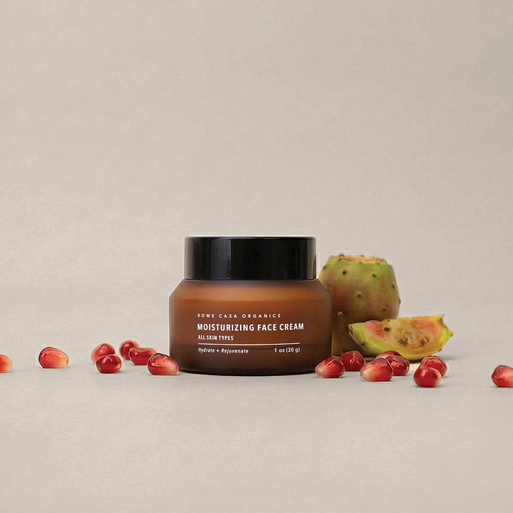 Hydrating face cream with prickly pear seed oil and pomegranate for dry and dehydrated skin.